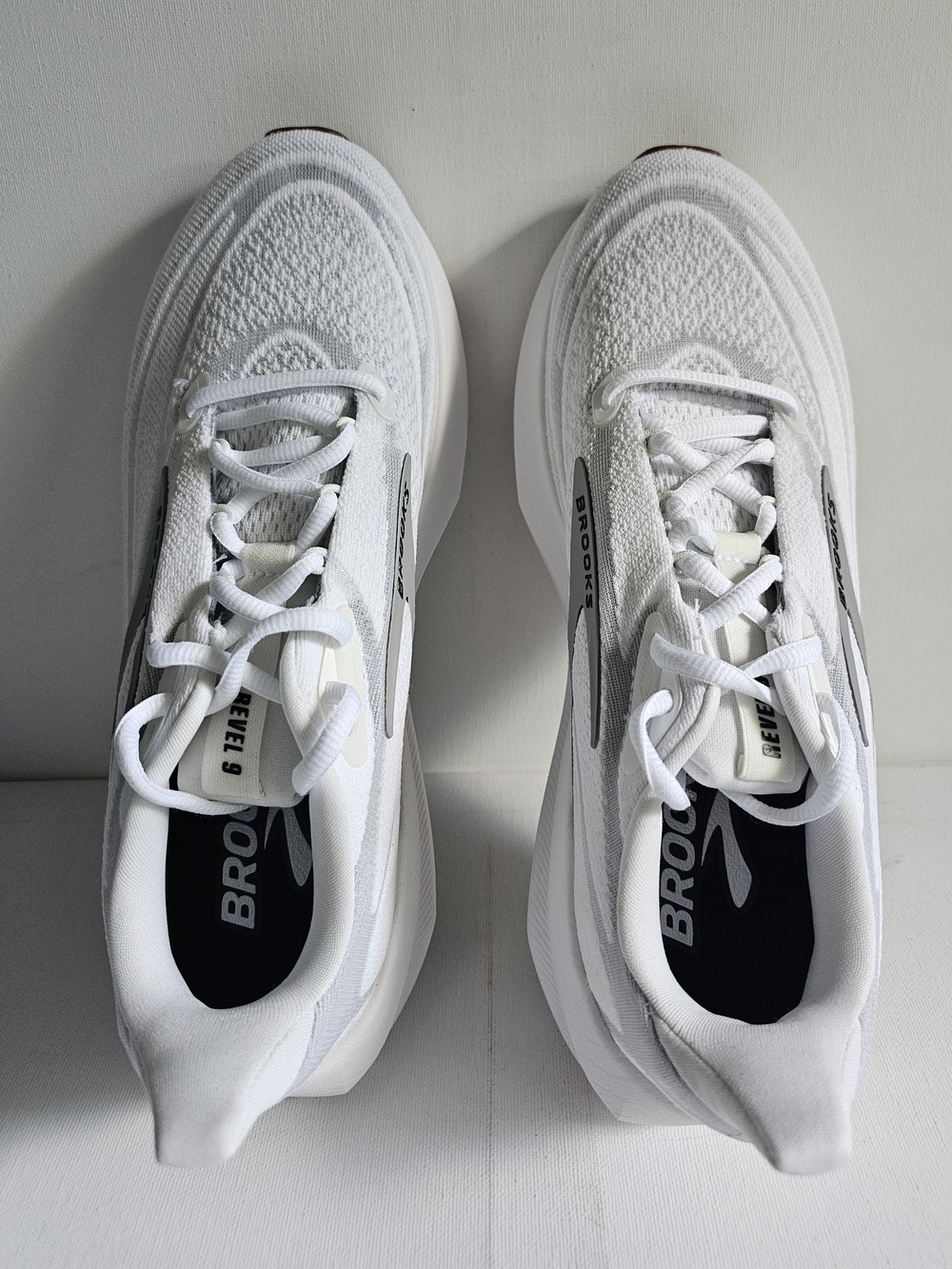 Brooks Revel 9 White and Silver Women's Athletic Running Shoes - Picture 6 of 10